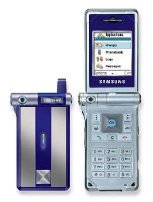 Samsung D700
