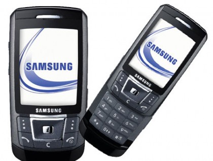 Samsung D900