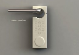 Primul telefon cu maner 