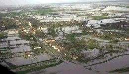 Voluntarii Orange vin in ajutorul oamenilor afectati de inundatii