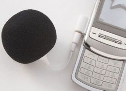 Un USB speaker colorat accesoriu pentru telefonul mobil