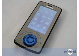 Hyundai MB-490i, telefonul delfin